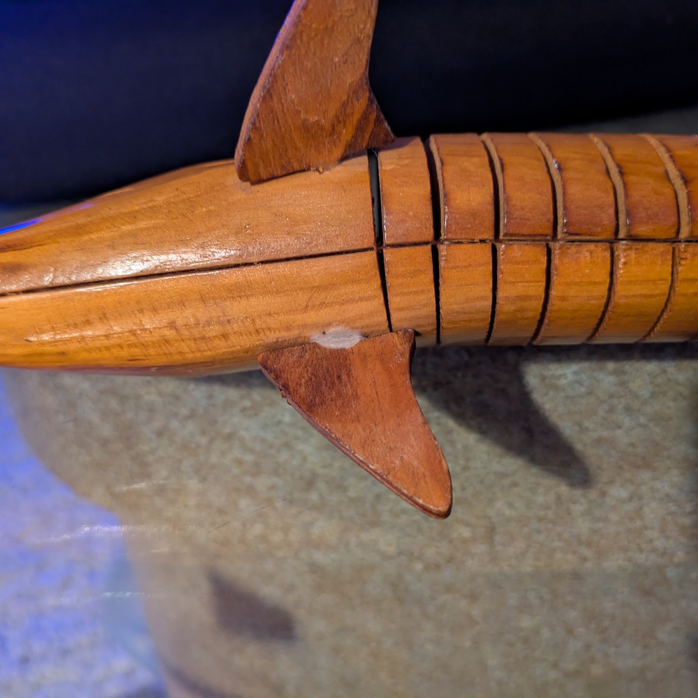 Brown Ribbed Wooden Fish Decor Accessory - Picture 3 of 11